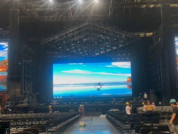 賦能視聽盛宴：鑫禾舞美專業(yè)打造高標準演唱會舞臺