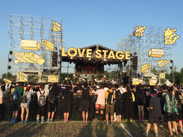 演出舞臺搭建如何抗風(fēng)防傾覆
